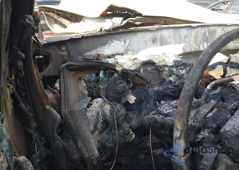 2014 Toyota Tundra Sr5 4.6L V8 z USA, uszkodzony, nr VIN 5TFRM5F18EX075116